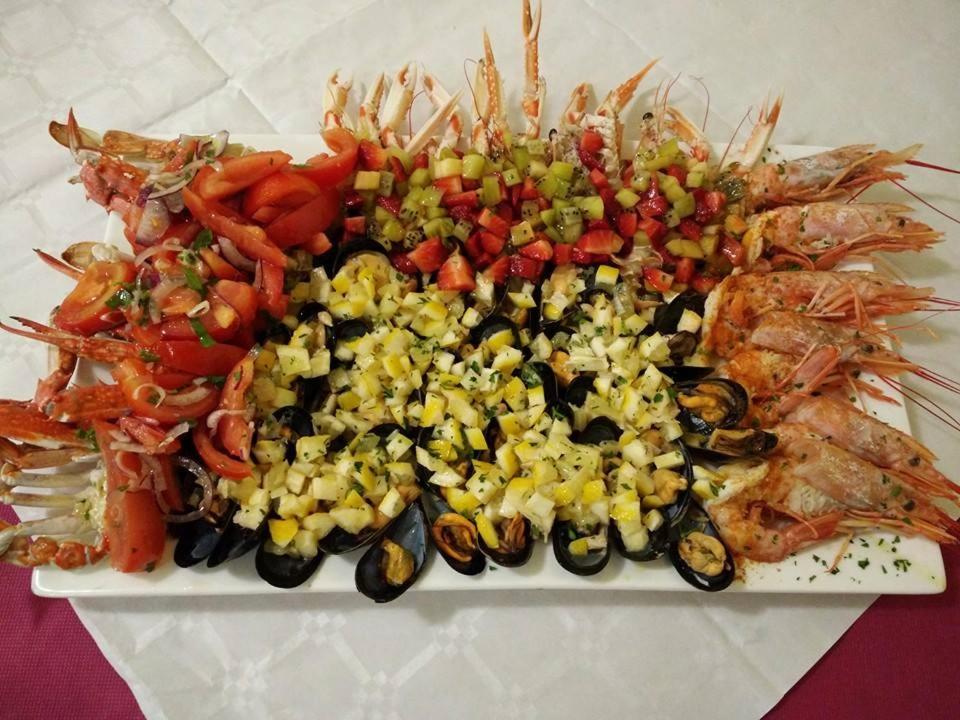 Hotel Ristorante Da Marco San Mauro Mare Buitenkant foto