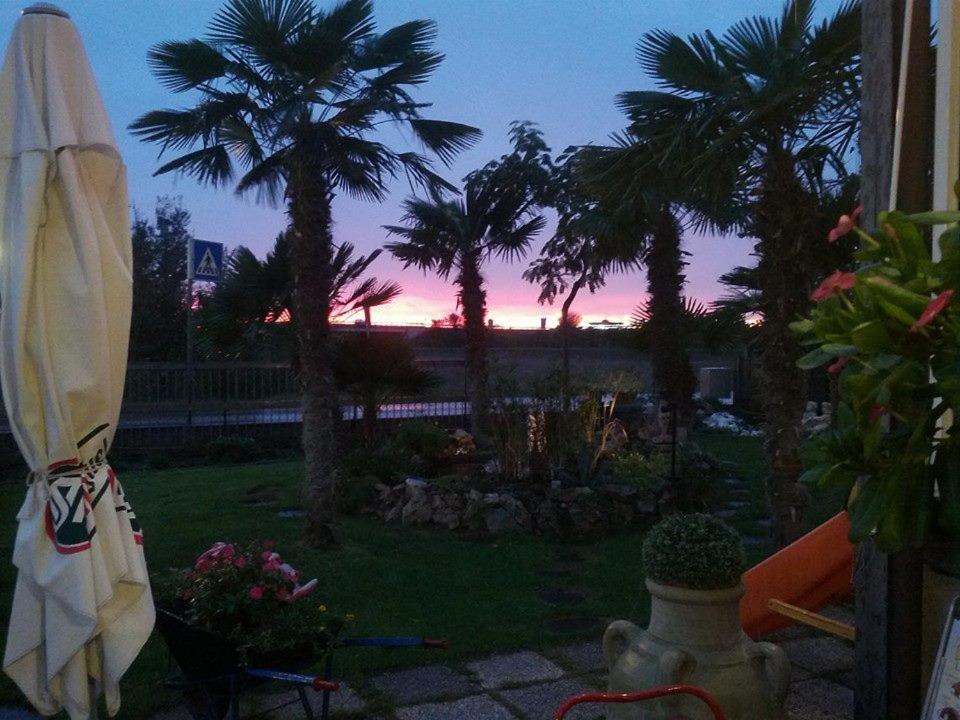 Hotel Ristorante Da Marco San Mauro Mare Buitenkant foto